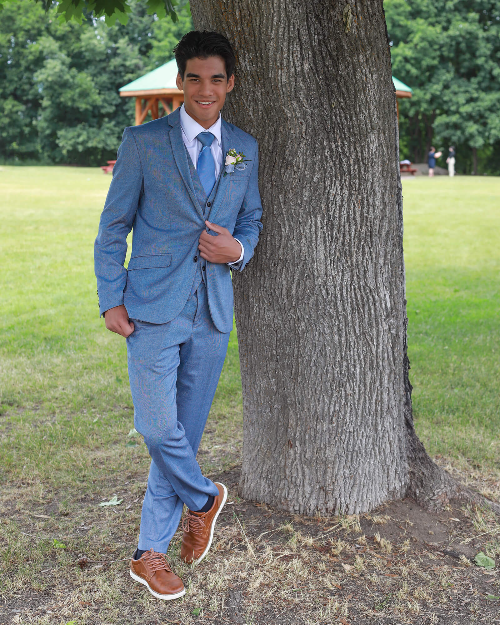 Kamloops graduation photography pictures in the park